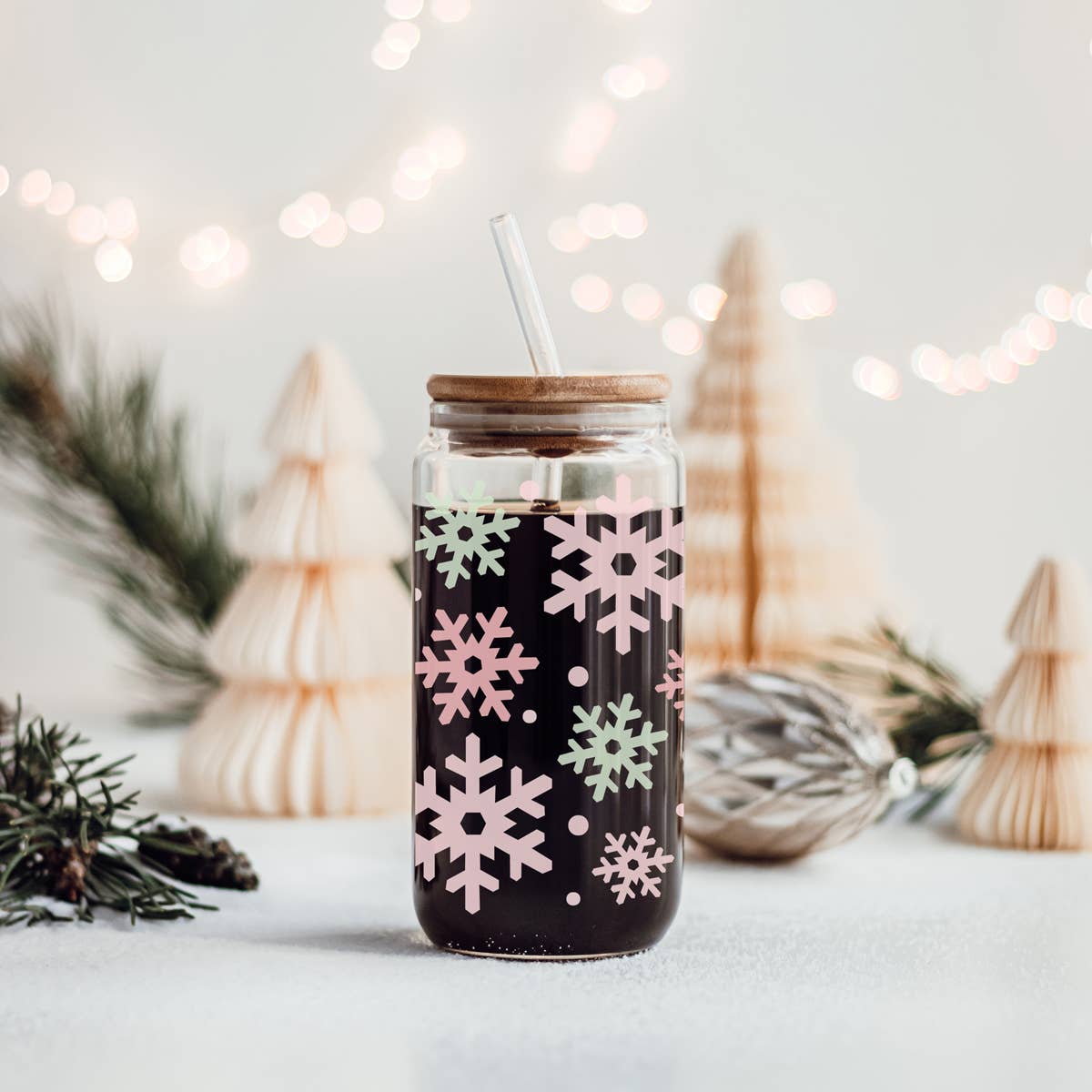 Gia Roma Candy Cane Christmas Can Glass – Holiday Cup with Glass Straw & Lid, Festive Drinkware for Christmas