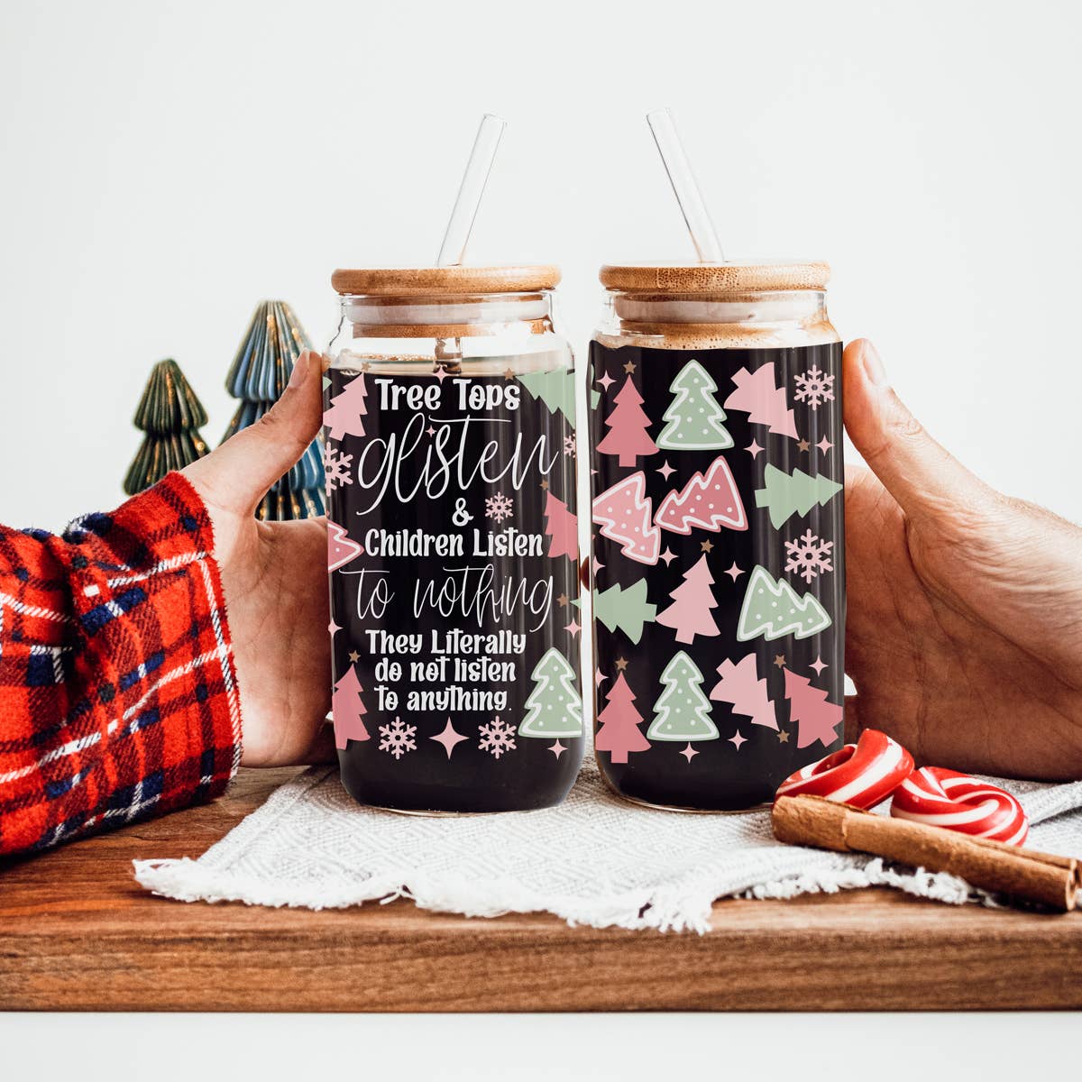 Christmas 17oz Glass Tumblers Collection – Tree Tops Glisten Glass Cups.